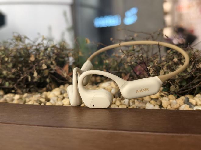 气传导耳机评测：运动耳机市场的新亮点龙8头号玩家南卡Runner Air(图8)